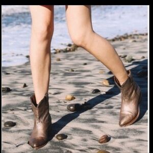 Frye Billy Boots 7.5